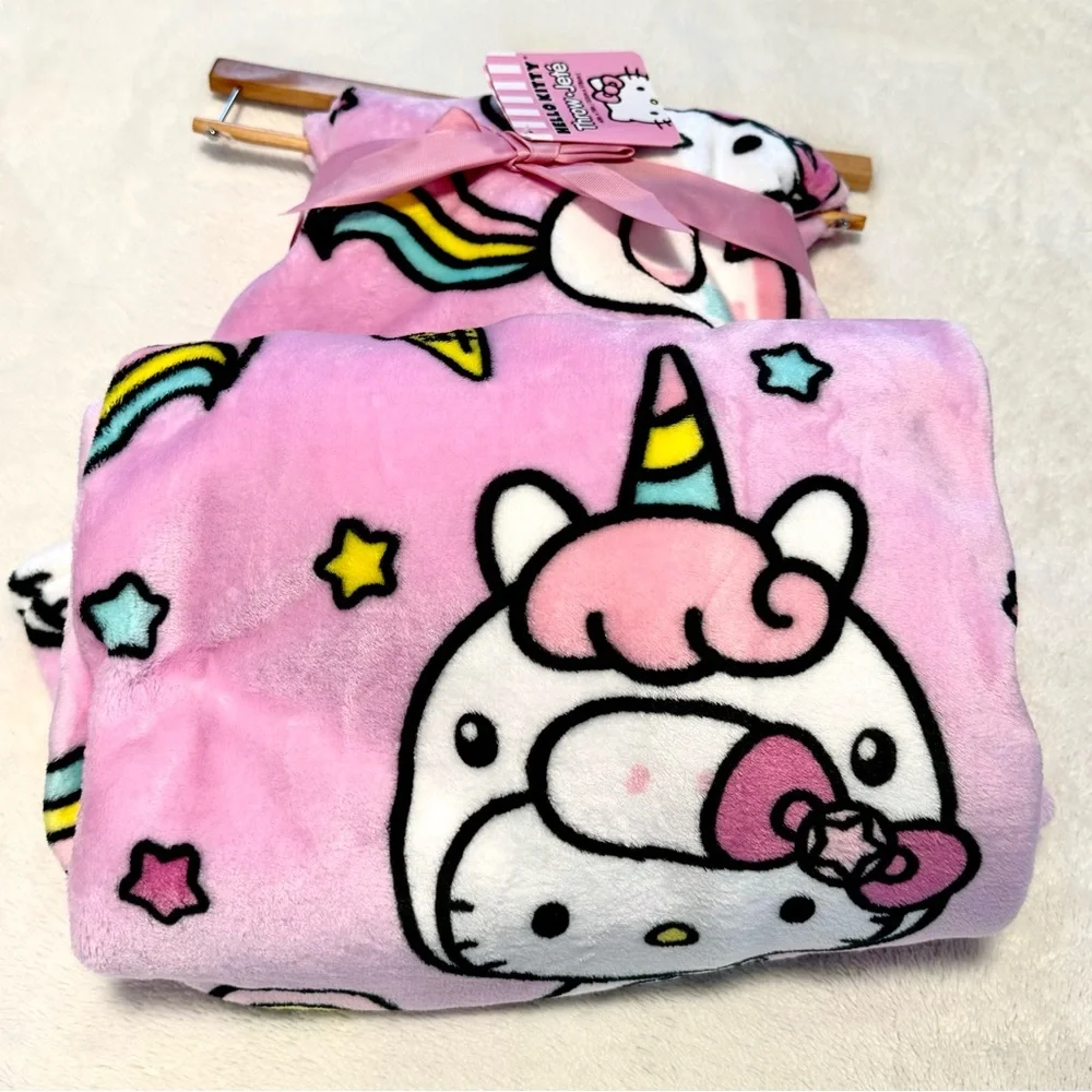NWT Unicorn Hello Kitty Plush Throw Blanket